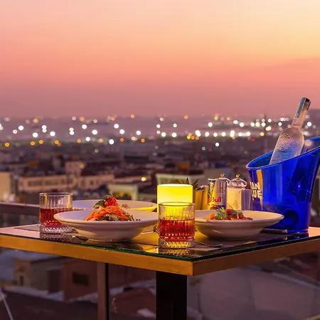 Отель Grand Washington